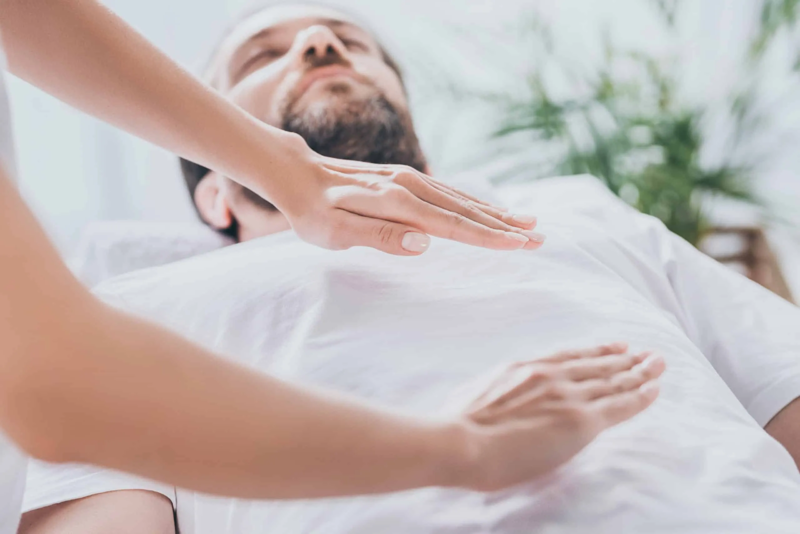 Reiki and LaHoChi energy healing at Sereniss in Brussels