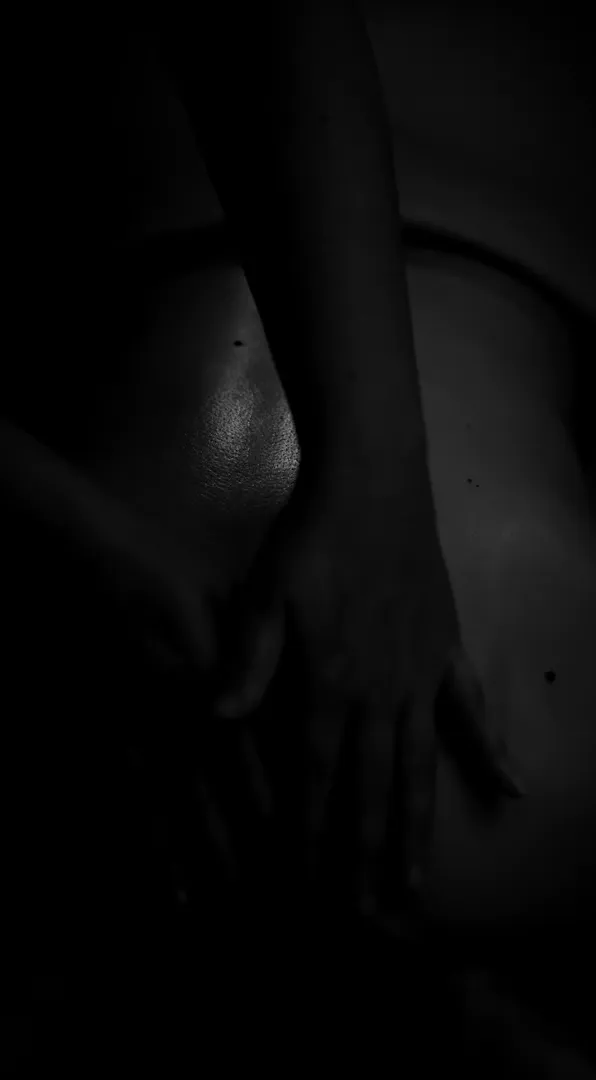 Le Rituel Blackout, massage dans le noir chez Sereniss à Bruxelles